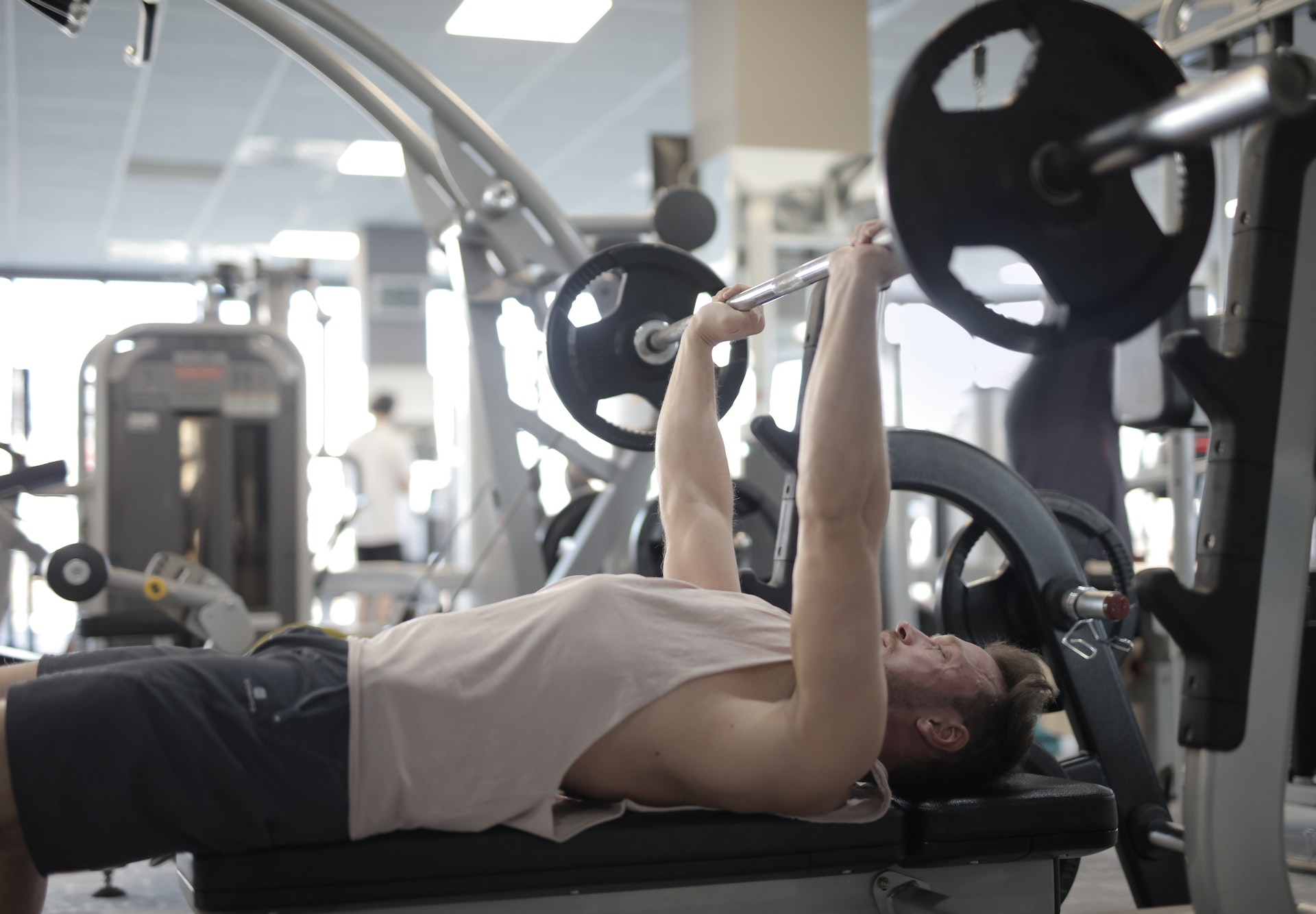 10 Bench Exercises To Add To Your Workout Routine - AMMFitness